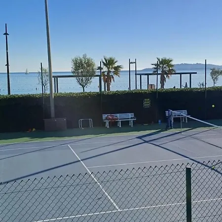 L'escale T2 Dans Résidence Avec Piscine, à 150m, Parking
