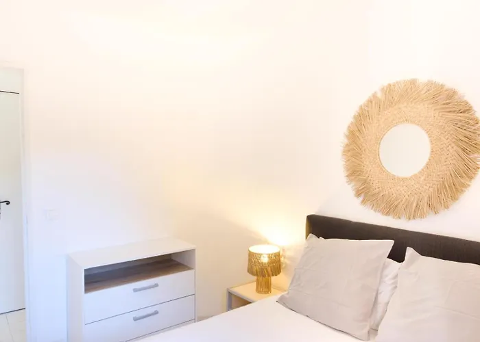 L'escale T2 Dans Résidence Avec Piscine, à 150m, Parking